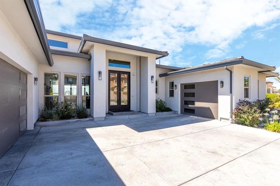 Contemporary Residence
